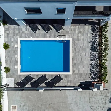3 Bedroom Stunning In Vrsi