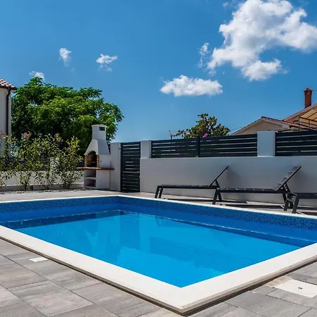 3 Bedroom Stunning In Holiday home