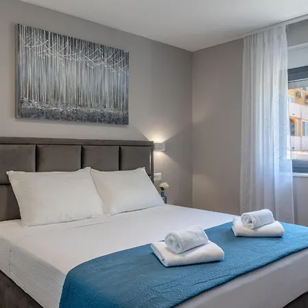 3 Bedroom Stunning In Holiday home Vrsi